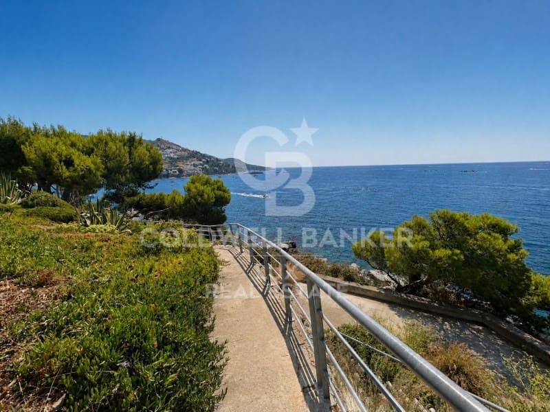 3 bedroom Flat for sale in Roses with garage - € 775,000 (Ref: 10026979)