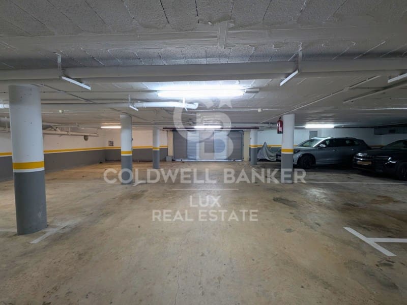 3 bedroom Flat for sale in Roses with garage - € 775,000 (Ref: 10026979)