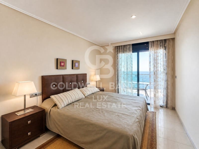 3 bedroom Flat for sale in Roses with garage - € 775,000 (Ref: 10026979)
