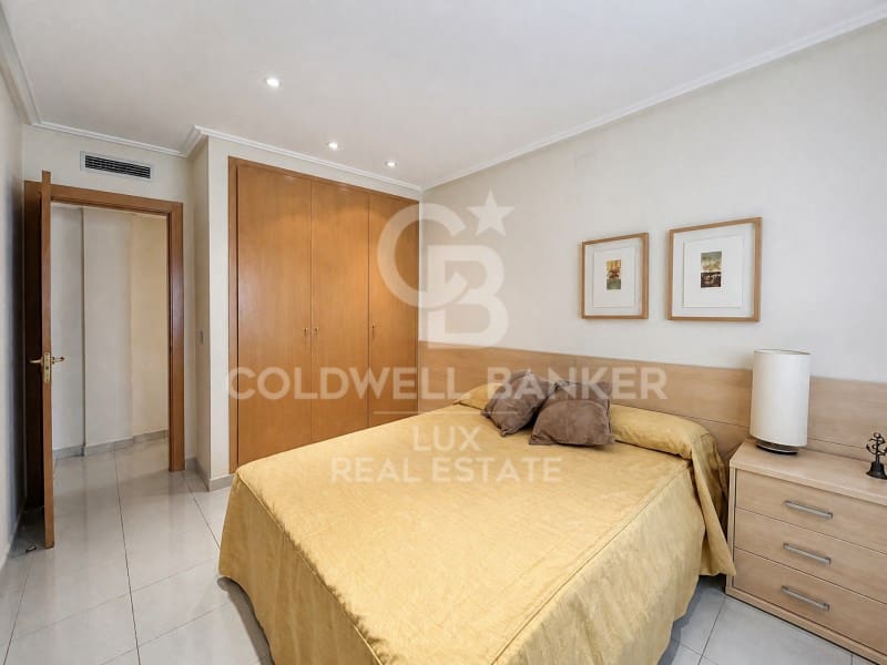 3 bedroom Flat for sale in Roses with garage - € 775,000 (Ref: 10026979)