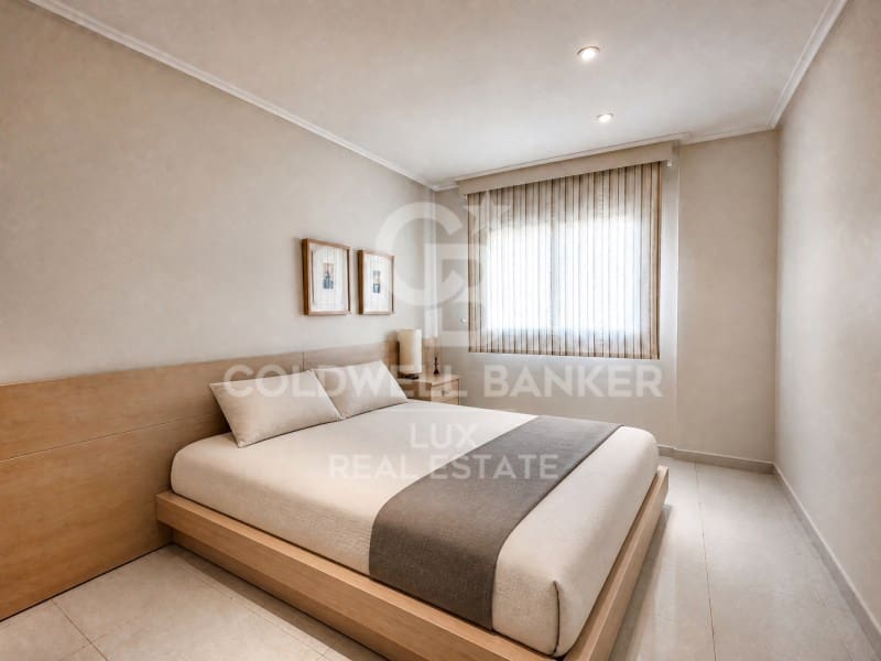 3 bedroom Flat for sale in Roses with garage - € 775,000 (Ref: 10026979)