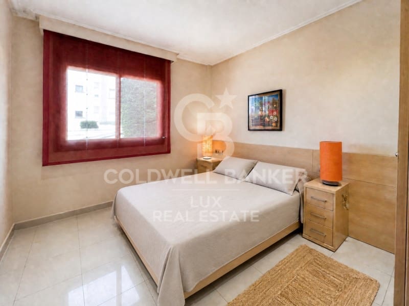 3 bedroom Flat for sale in Roses with garage - € 775,000 (Ref: 10026979)