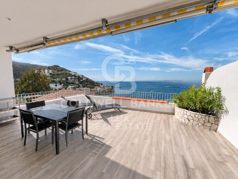3 slaapkamer Appartement te koop in Roses met garage - € 475.000 (Ref: 10033597)