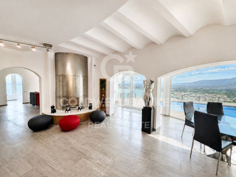5 soveværelse Villa til salg i Roses med swimmingpool garage - € 2.995.000 (Ref: 10033599)
