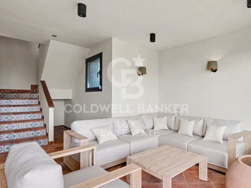 3 bedroom Villa for sale in Cadaques with pool garage - € 1,450,000 (Ref: 10037143)