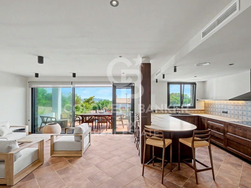 3 bedroom Villa for sale in Cadaques with pool garage - € 1,450,000 (Ref: 10037143)