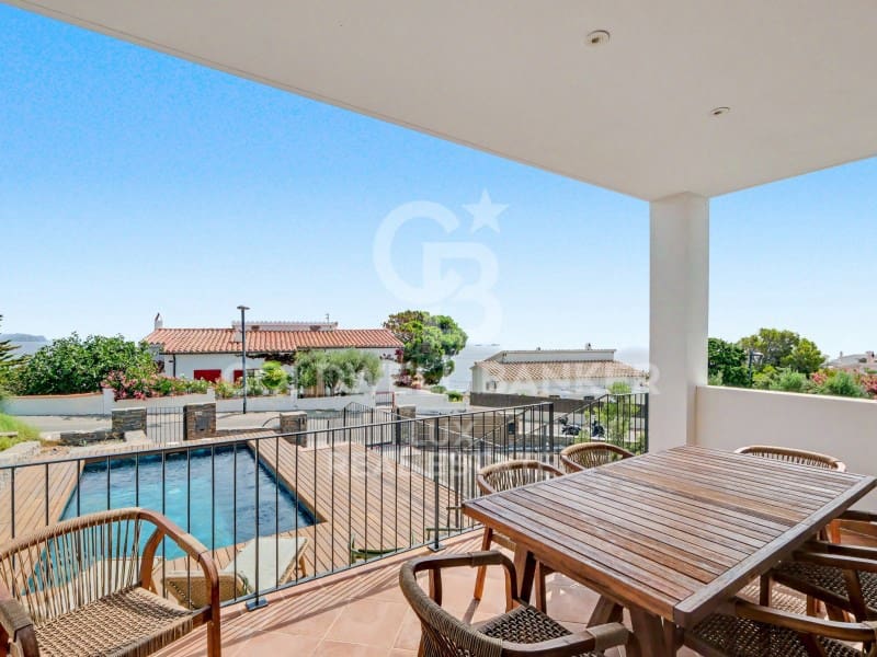 3 bedroom Villa for sale in Cadaques with pool garage - € 1,450,000 (Ref: 10037143)