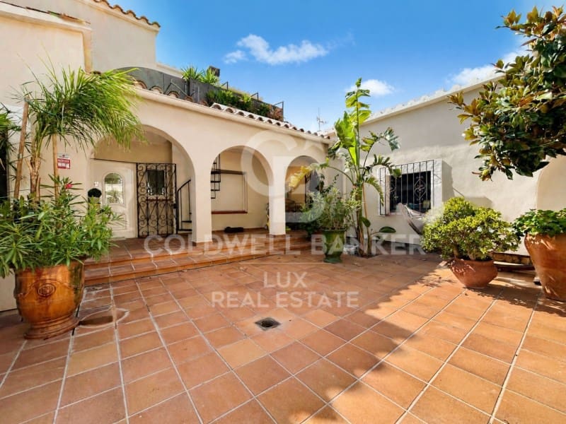 6 chambre Villa/Maison à vendre à Empuriabrava avec piscine garage - 1 990 000 € (Ref: 10040745)