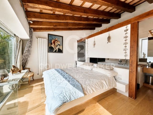 6 bedroom Villa for sale in Empuriabrava, Castelló d'Empúries with pool garage - € 1,990,000 (Ref: 10040745)