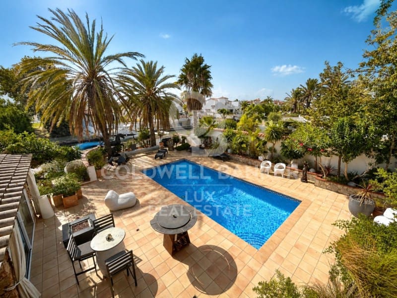 6 chambre Villa/Maison à vendre à Empuriabrava avec piscine garage - 1 990 000 € (Ref: 10040745)