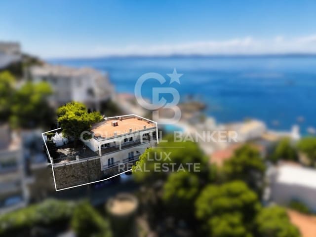 6 bedroom Villa for sale in Roses with garage - € 849,000 (Ref: 10040746)