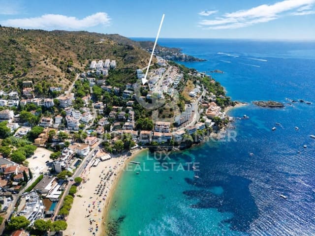 6 bedroom Villa for sale in Roses with garage - € 849,000 (Ref: 10040746)