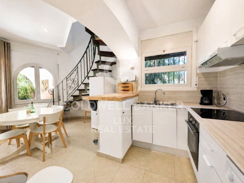5 soverom Villa til salgs i Empuriabrava med svømmebasseng garasje - € 550 000 (Ref: 10054895)