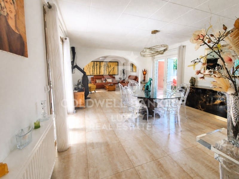 3 soveværelse Villa til salg i Empuriabrava med swimmingpool garage - € 743.000 (Ref: 10061690)