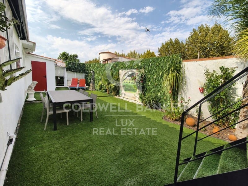 3 soveværelse Villa til salg i Empuriabrava med swimmingpool garage - € 743.000 (Ref: 10061690)