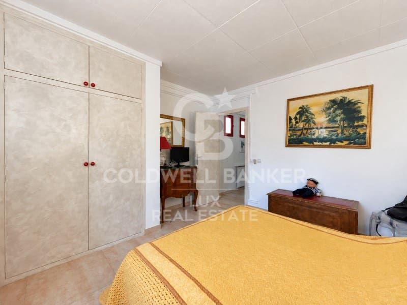 4 bedroom Villa for sale in Empuriabrava with pool garage - € 743,000 (Ref: 10061690)