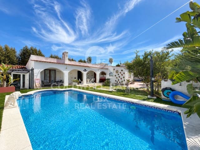 3 Zimmer Villa zu verkaufen in Empuriabrava, Castelló d'Empúries mit Pool Garage - 743.000 € (Ref: 10061690)