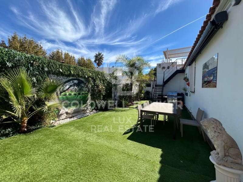 4 bedroom Villa for sale in Empuriabrava with pool garage - € 743,000 (Ref: 10061690)