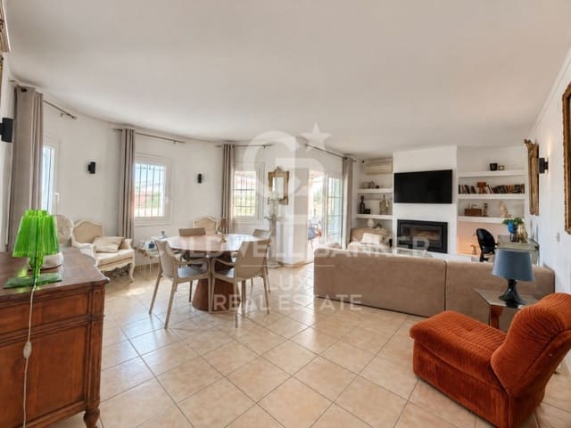 4 quarto Moradia para venda em L'Escala com piscina garagem - 590 000 € (Ref: 10098293)