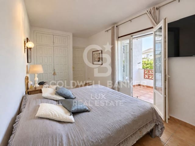 4 quarto Moradia para venda em L'Escala com piscina garagem - 590 000 € (Ref: 10098293)