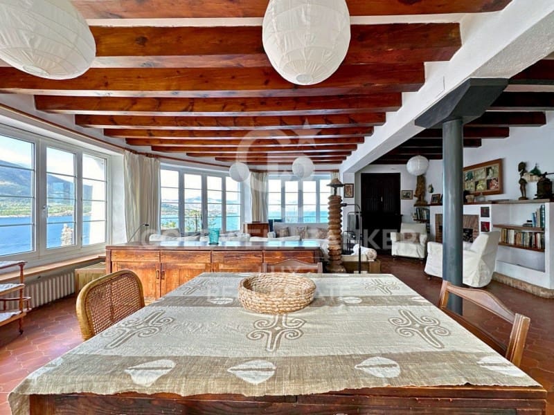 Chalet de 6 habitaciones en El Port de la Selva en venta con piscina - 3.900.000 € (Ref: 10124256)