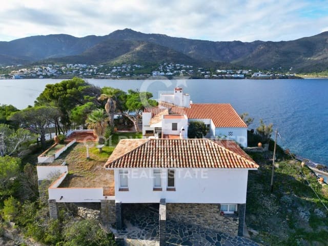 Chalet de 6 habitaciones en El Port de la Selva en venta con piscina - 3.900.000 € (Ref: 10124256)