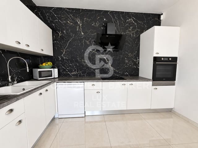 3 bedroom Villa for sale in Roses with pool garage - € 849,000 (Ref: 10168402)