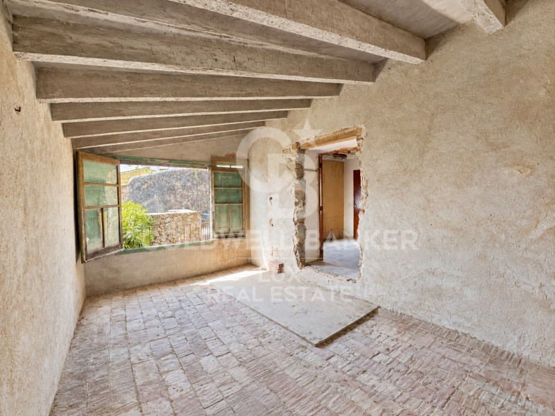 9 soveværelse Byhus til salg i Bellcaire d'Emporda - € 395.000 (Ref: 10171215)
