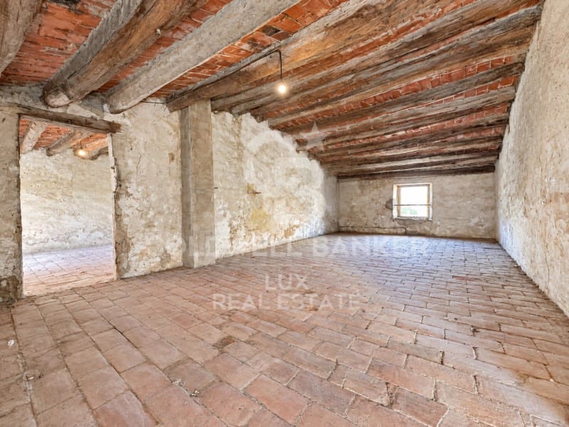 9 soveværelse Byhus til salg i Bellcaire d'Emporda - € 395.000 (Ref: 10171215)