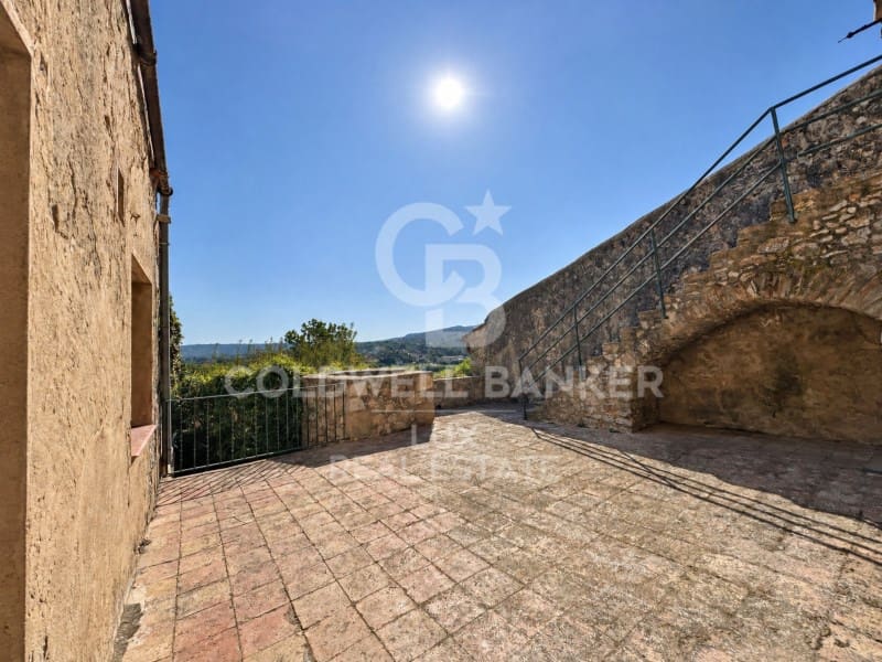 9 soveværelse Byhus til salg i Bellcaire d'Emporda - € 395.000 (Ref: 10171215)