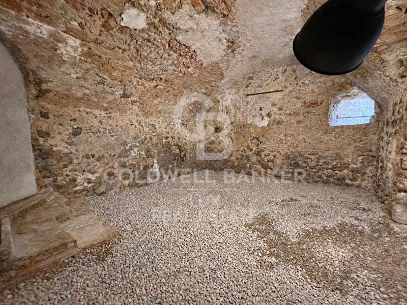 9 soveværelse Byhus til salg i Bellcaire d'Emporda - € 395.000 (Ref: 10171215)