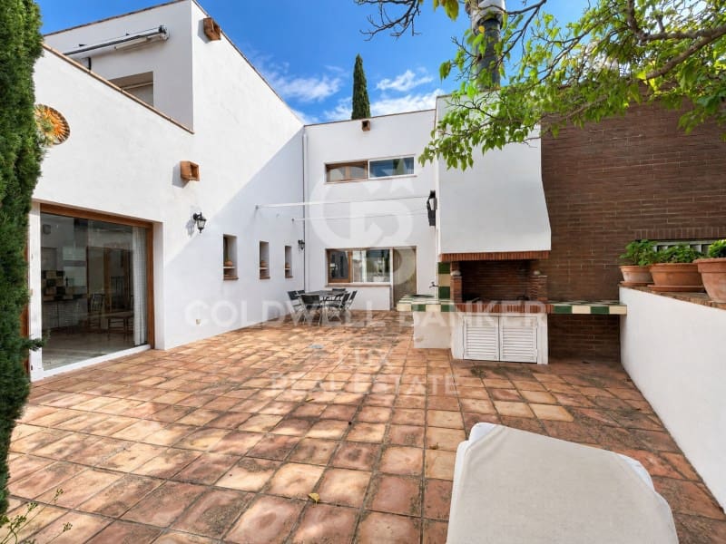 5 Zimmer Finca/Landgut zu verkaufen in Llers mit Pool Garage - 1.430.000 € (Ref: 10171216)
