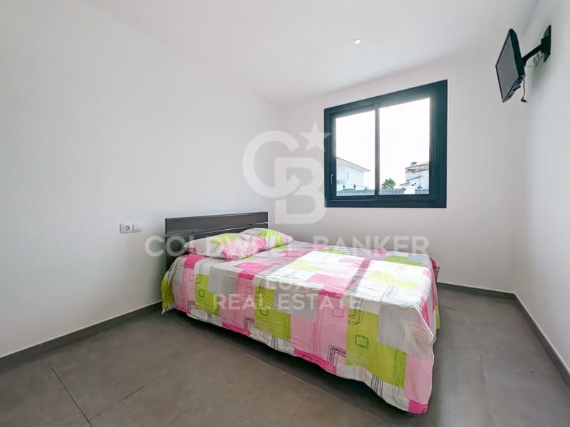 5 soveværelse Villa til salg i Empuriabrava med swimmingpool garage - € 1.199.000 (Ref: 7652615)