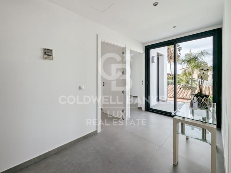 5 soveværelse Villa til salg i Empuriabrava med swimmingpool garage - € 1.199.000 (Ref: 7652615)