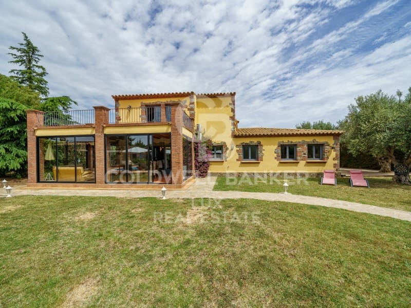 5 soveværelse Villa til salg i Peralada med swimmingpool - € 2.290.000 (Ref: 7652627)