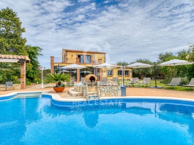 5 bedroom Villa for sale in Peralada with pool - € 2,290,000 (Ref: 7652627)