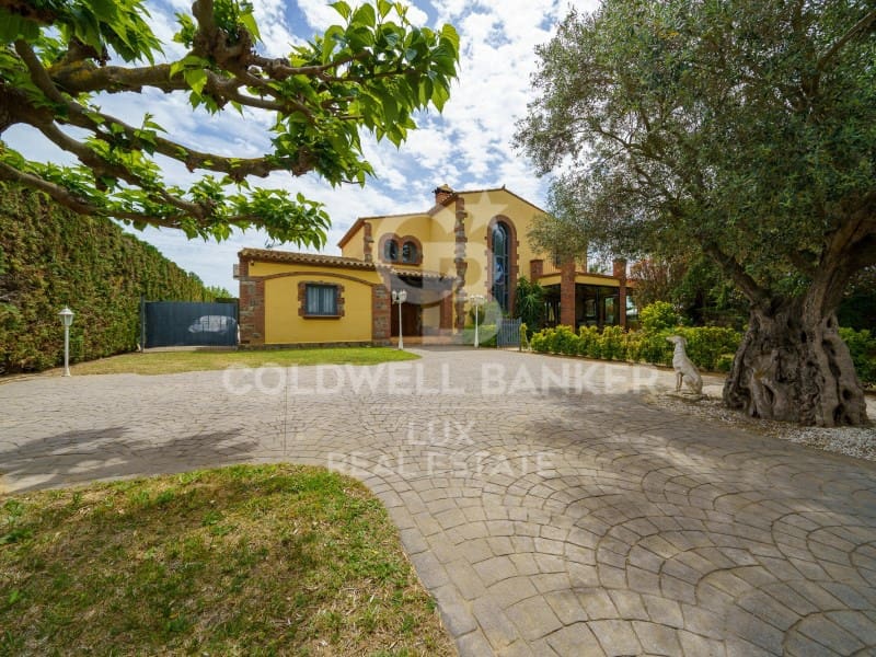 5 soveværelse Villa til salg i Peralada med swimmingpool - € 2.290.000 (Ref: 7652627)