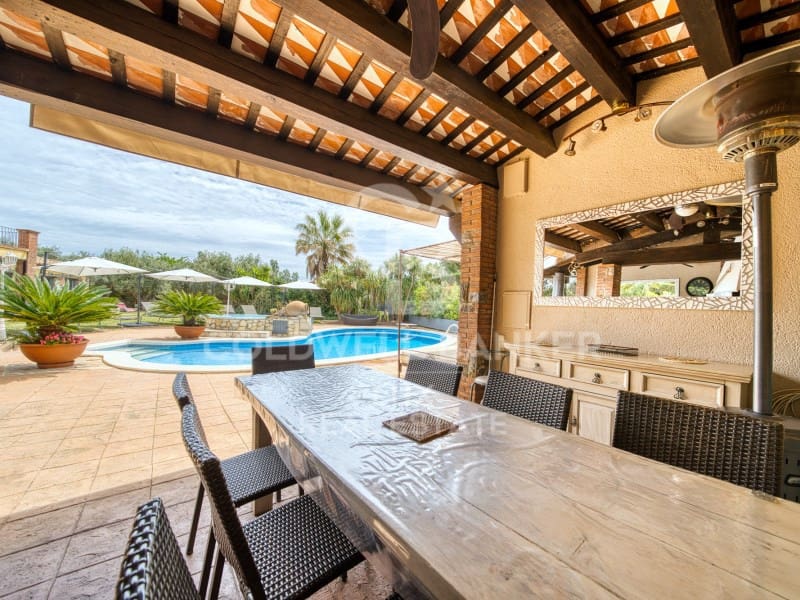 5 soveværelse Villa til salg i Peralada med swimmingpool - € 2.290.000 (Ref: 7652627)