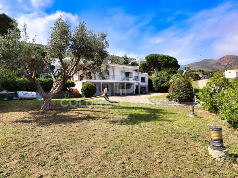 5 quarto Moradia para venda em El Port de la Selva com piscina garagem - 1 095 000 € (Ref: 7652629)