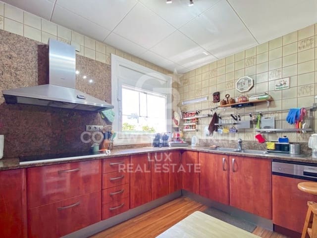 4 soverom Hus til salgs i Roses med garasje - € 499 000 (Ref: 7652639)