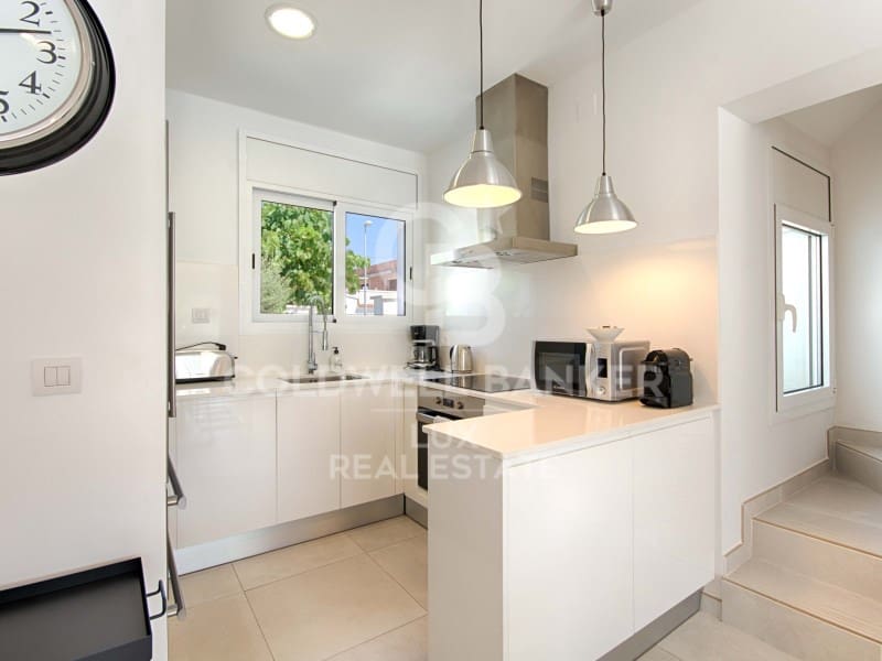 3 bedroom Villa for sale in Empuriabrava with pool garage - € 990,000 (Ref: 7700970)