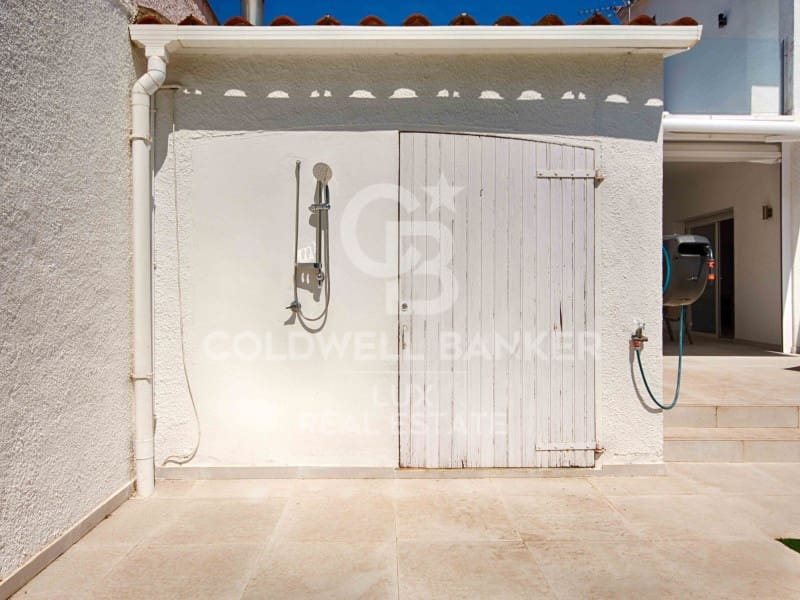 3 bedroom Villa for sale in Empuriabrava with pool garage - € 990,000 (Ref: 7700970)