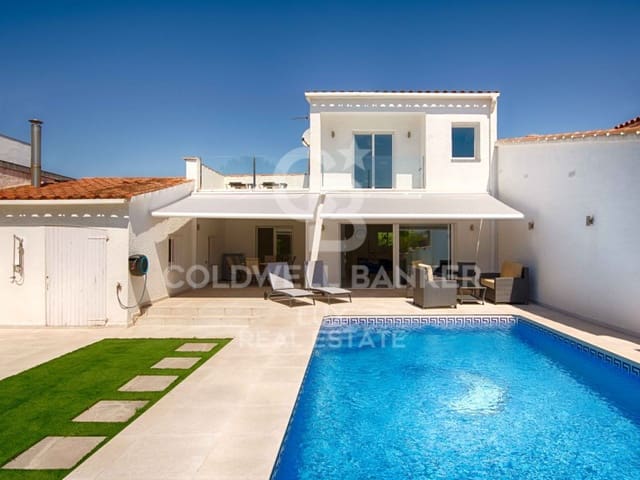 3 bedroom Villa for sale in Empuriabrava, Castelló d'Empúries with pool garage - € 990,000 (Ref: 7700970)