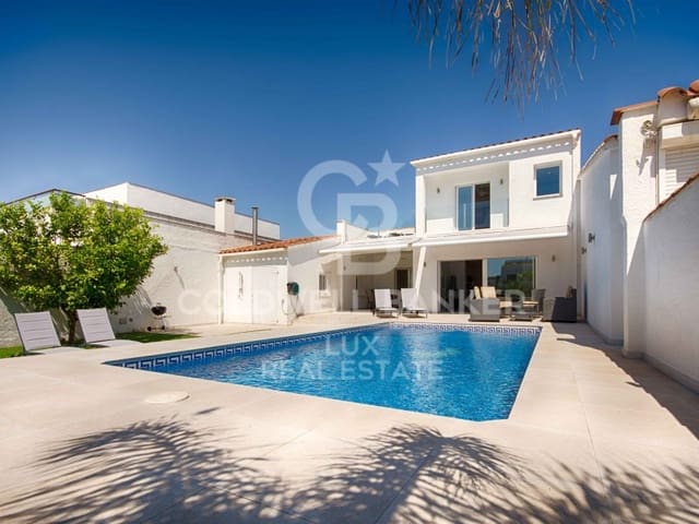 3 bedroom Villa for sale in Empuriabrava, Castelló d'Empúries with pool garage - € 990,000 (Ref: 7700970)