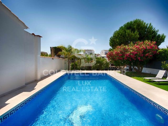 3 bedroom Villa for sale in Empuriabrava, Castelló d'Empúries with pool garage - € 990,000 (Ref: 7700970)