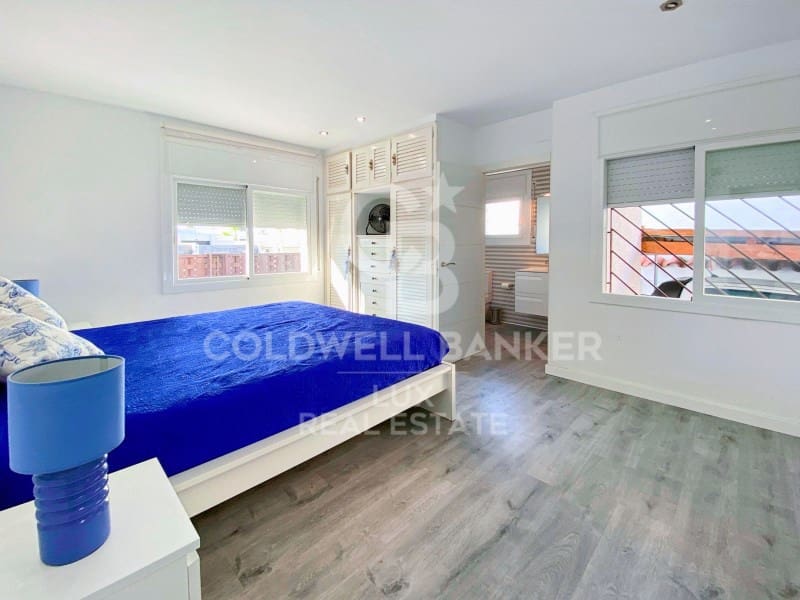 4 chambre Villa/Maison à vendre à Empuriabrava avec piscine garage - 1 950 000 € (Ref: 7776868)