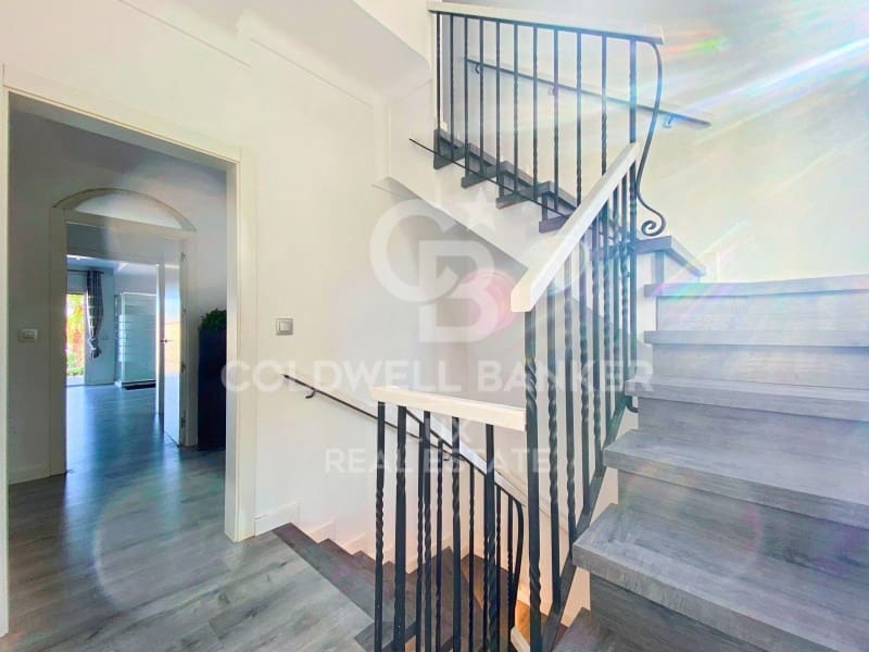 4 chambre Villa/Maison à vendre à Empuriabrava avec piscine garage - 1 950 000 € (Ref: 7776868)