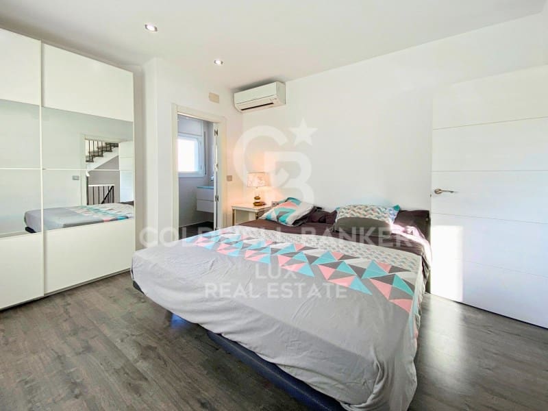 4 chambre Villa/Maison à vendre à Empuriabrava avec piscine garage - 1 950 000 € (Ref: 7776868)