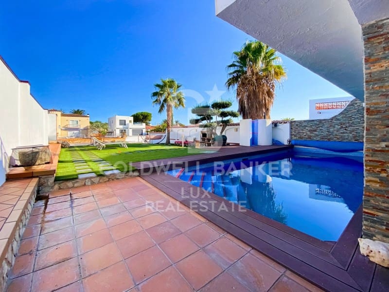 4 chambre Villa/Maison à vendre à Empuriabrava avec piscine garage - 1 950 000 € (Ref: 7776868)