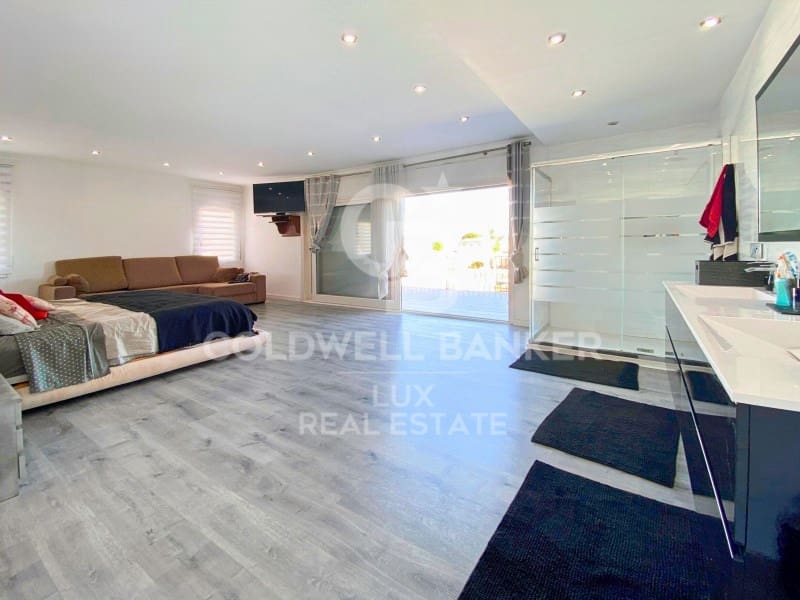 4 chambre Villa/Maison à vendre à Empuriabrava avec piscine garage - 1 950 000 € (Ref: 7776868)